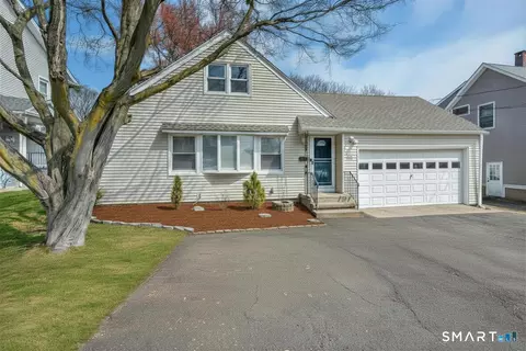 304 Huntington Rd, Stratford, CT 06614
