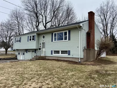 52 Lawton Rd, Manchester, CT 06042