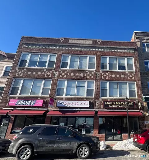 153 Bank St, New London, CT 06320