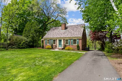 Exterior - 551 N Main St, Suffield, CT 06078 photo 2 of 5