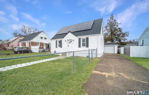 484 Reitter St W, Stratford, CT 06614