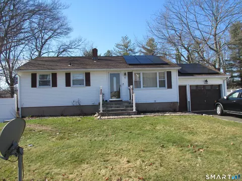 70 Edward St, West Haven, CT 06516