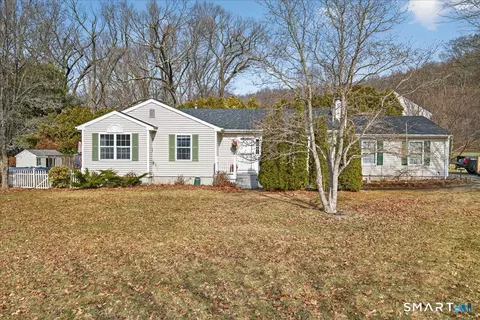 15 Cinnamon Ridge Dr, North Branford, CT 06471