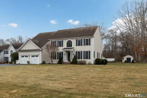 1 Haywagon Dr, Old Lyme, CT 06371