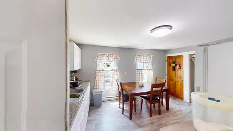 Entry Way - 129 Walnut St, Windham, CT 06226 photo 4 of 7