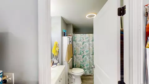 Bath - 129 Walnut St, Windham, CT 06226 photo 1 of 1