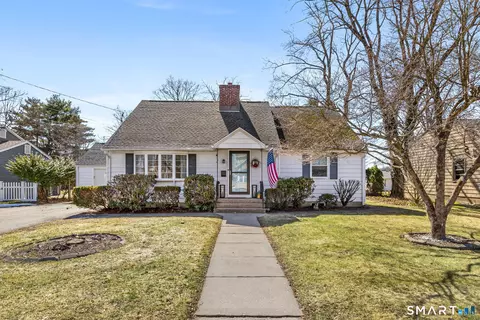 24 Peace Ct, Plainville, CT 06062