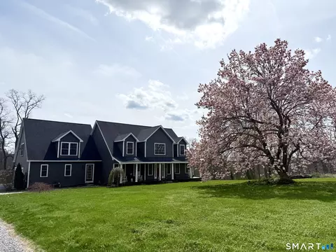 195 Hinman Rd, Watertown, CT 06795