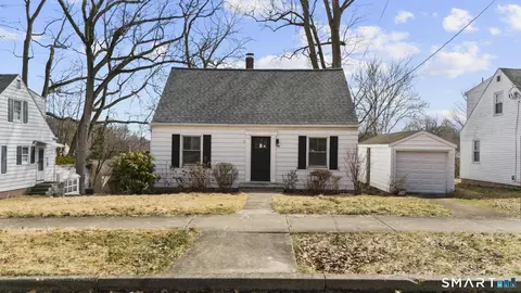 159 Lawncrest Rd, New Haven, CT 06515