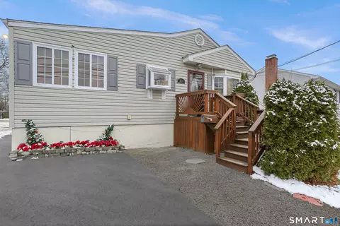 217 Merwin Ave, Milford, CT 06460