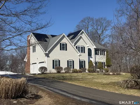 36 Country Ln, Bethany, CT 06524