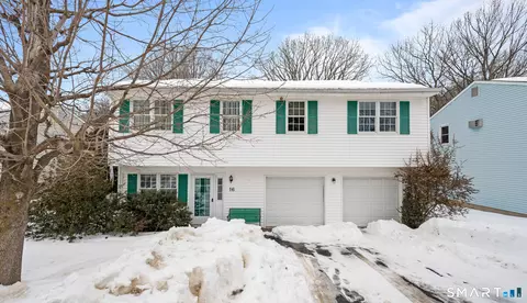 16 Crosswinds Ln, Waterbury, CT 06705
