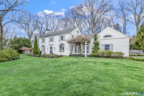 200 Jackman Ave, Fairfield, CT 06825