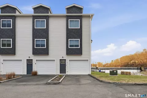 33 Main St #24, Meriden, CT 06451