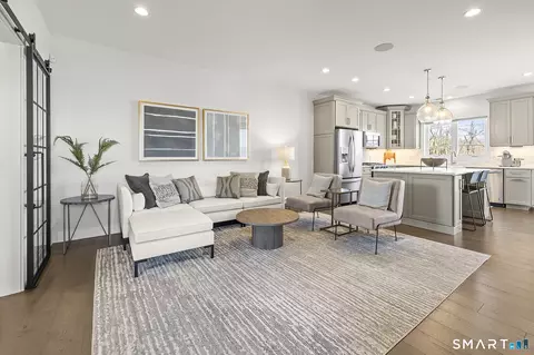 1 Brentwood Cir #1, Danbury, CT 06810