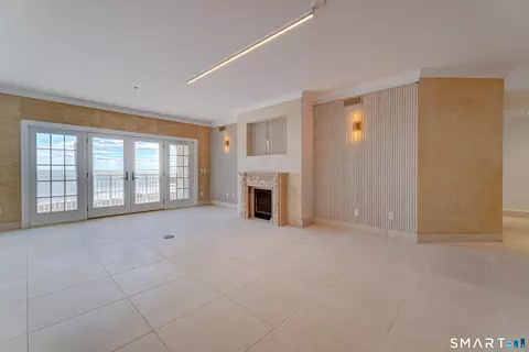 343 Beach St #202, West Haven, CT 06516