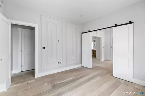 Entry Way - 2 Pickett Rd, Roxbury, CT 06783 photo 3 of 3