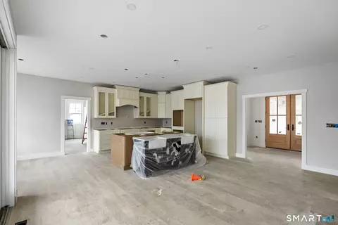 Kitchen - 2 Pickett Rd, Roxbury, CT 06783 photo 3 of 3