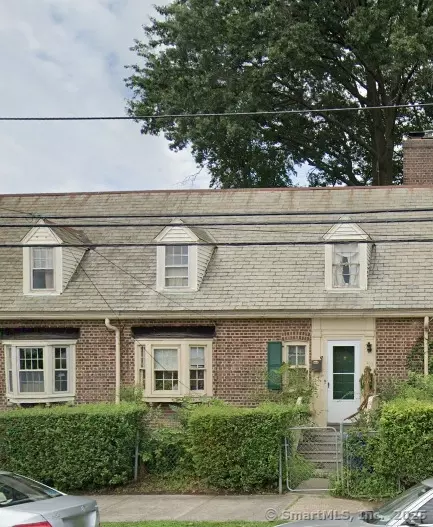 419 Iranistan Ave, Bridgeport, CT 06604