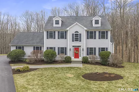 24 Andrew Pl, Southbury, CT 06488