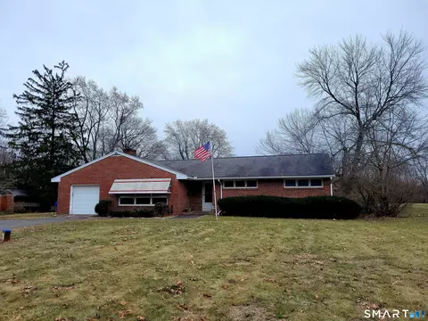 Exterior - 30 Broad Brook Rd, Broad Brook, CT 06016 photo 2 of 6