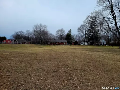 Exterior - 30 Broad Brook Rd, Broad Brook, CT 06016 photo 3 of 6