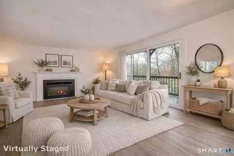 20 Harbour Vlg #A, Branford, CT 06405