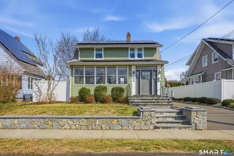 154 Allyndale Dr, Stratford, CT 06614