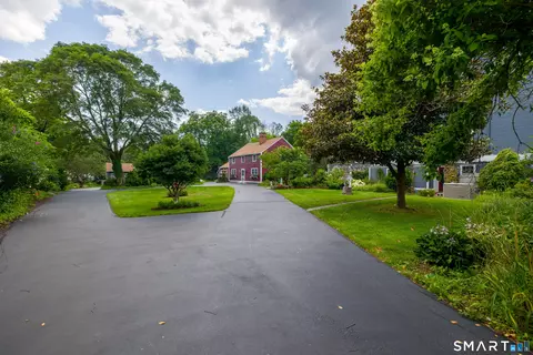 Exterior - 17 Quaddick Rd, Thompson, CT 06277 photo 3 of 14
