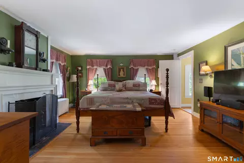 Bedroom - 17 Quaddick Rd, Thompson, CT 06277 photo 2 of 6