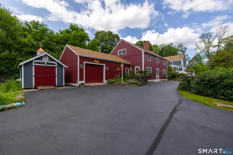 Exterior - 17 Quaddick Rd, Thompson, CT 06277 photo 6 of 14