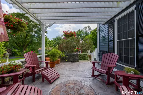 Exterior - 17 Quaddick Rd, Thompson, CT 06277 photo 12 of 14