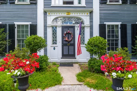 Exterior - 17 Quaddick Rd, Thompson, CT 06277 photo 2 of 14