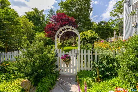 Exterior - 17 Quaddick Rd, Thompson, CT 06277 photo 8 of 14
