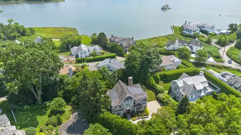 11 Edgewater Hillside Hillside, Westport, CT 06880