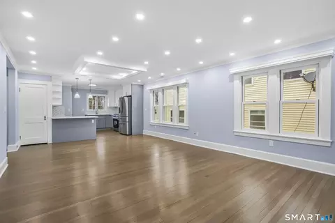 17 Reservoir Ave, Norwalk, CT 06850