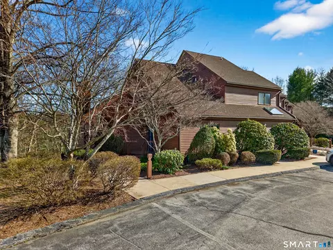 97 W Main St #30, Niantic, CT 06357