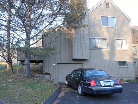 71 Dakota Ln #A, Stratford, CT 06614