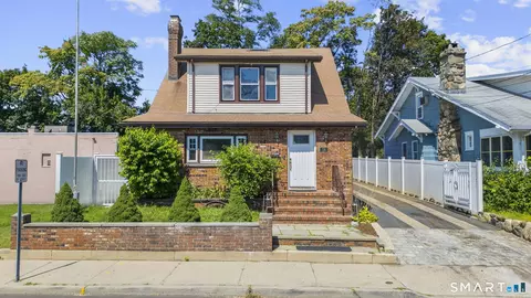 14 Park St, Stamford, CT 06902