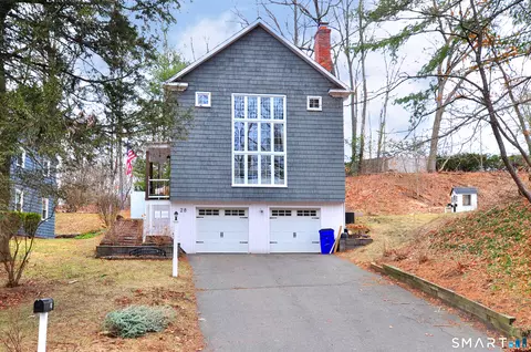 28 Great Pond Rd, Simsbury, CT 06070