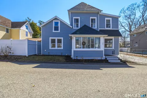 6 Orchard St, Niantic, CT 06357