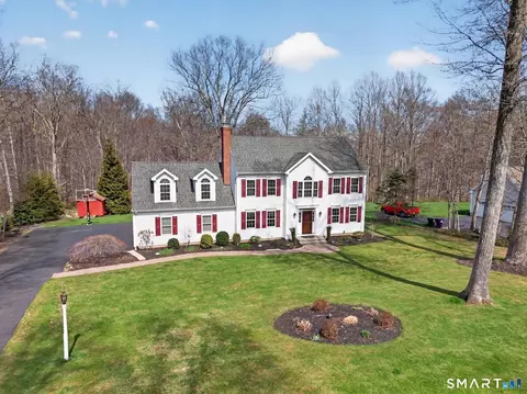12 Stonewall Ln, Clinton, CT 06413