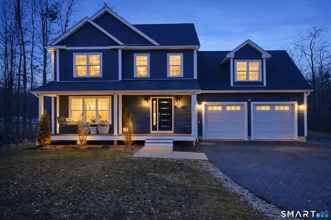 38 Madison Ave, Thompson, CT 06277
