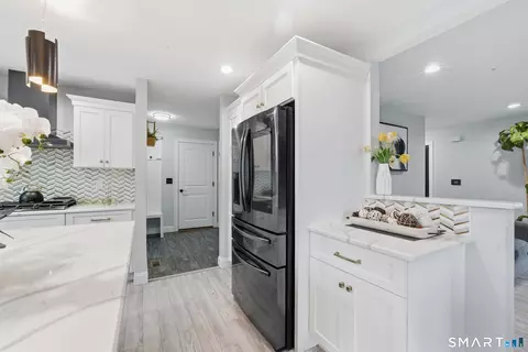 Kitchen - 38 Madison Ave, Thompson, CT 06277 photo 6 of 7