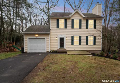 11 Priscilla Rd, West Haven, CT 06516