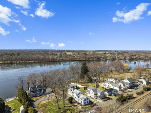 56 S River St, Enfield, CT 06082