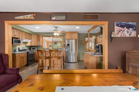 Kitchen - 34 Robert Ave, Killingly, CT 06239 photo 7 of 7