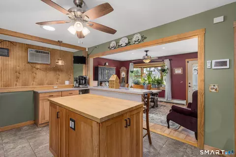 Kitchen - 34 Robert Ave, Killingly, CT 06239 photo 6 of 7