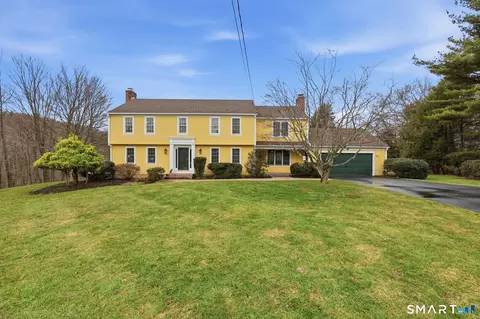 24 Olmsted Manor Dr, Somers, CT 06071