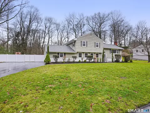 5 Dorset Rd, Norwalk, CT 06851